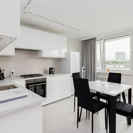 Apartment Przymorze Comfy By Bookinghost